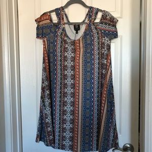 Cut out shoulder dress